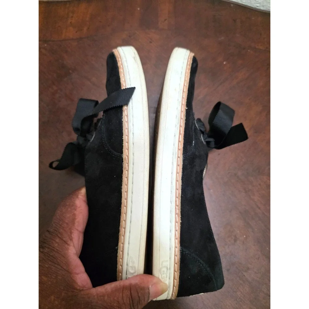 Ugg Women's Black Suede Lace-Up Flats Size 7.5 With Ribbon Detail‎
